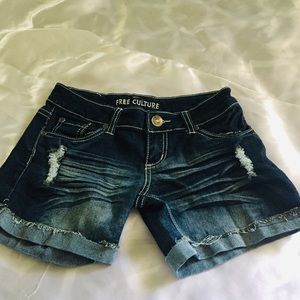 Free culture Destresed Jean Shorts Size 3